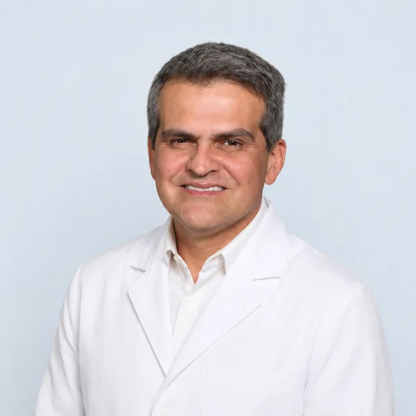 Dr. Alex Almeida de Oliveira - Ortopedista