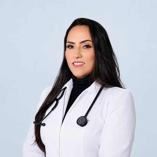 Dra. Fernanda Lemes - Clinica Geral